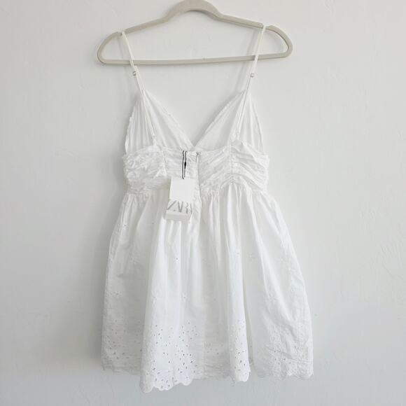 Zara White Cotton Eyelet Embroidered V-Neck Mini Spaghetti Strap Dress Sz Medium - Picture 4 of 11